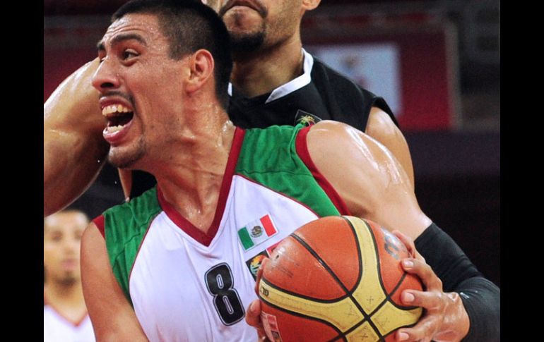 Gustavo Ayón y el equipo mexicano lograron el cometido de ir al Mundial. AFP /