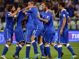 Los italianos celebran su pase al mundial derrotando a los checos al son de 2 goles a 1. AFP /