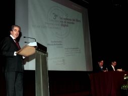 El presidente de Conaculta, Rafael Tovar y de Teresa encabezó la inauguración del III Simposio del Libro electrónico. NTX /