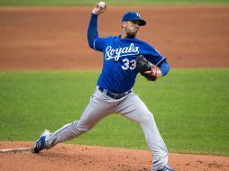 James Shields destacó en su labor desde la lomita para la victoria de los Reales. AFP /