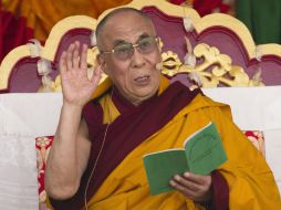 El Dalai Lama realizará una visita de carácter humanitario por lo que no se prevé una conversación con Peña Nieto. ARCHIVO /