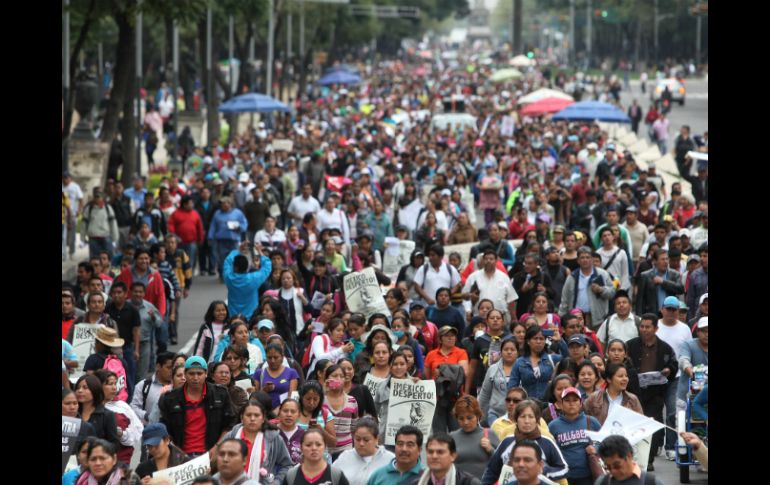 La CNTE realizó una serie de manifestaciones y bloqueos en distintas calles del DF en contra de la reforma educativa. EFE /