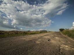 De acuerdo con diagnóstico, la mayoría de la red carretera estatal está en malas condiciones. ARCHIVO /