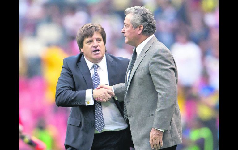 ¿será uno de ellos?. Miguel Herrera y Víctor Manuel Vucetich son dos de las opciones para asumir como DT del Tri. MEXSPORT /