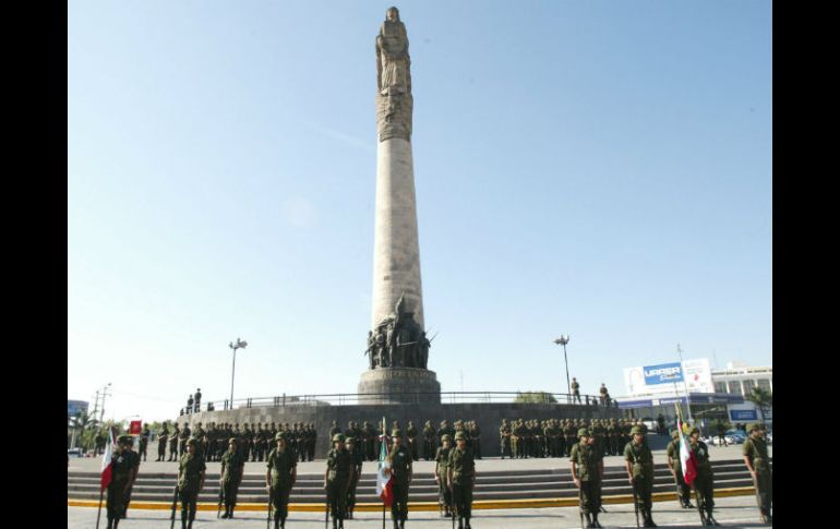 Los cierres son por la conmemoración de la gesta de los Niños Héroes de Chapultepec. ARCHIVO /