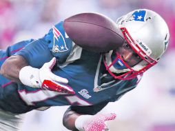 Aaron Dobson cometió varios errores, pero hizo la única anotación de los Patriotas. AP /