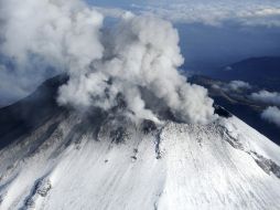 El Cenapred reportó la caída de ceniza del volcán Popocatépetl a las 08:35 horas de hoy. ARCHIVO /