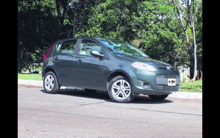 COMPACTO. Es un coche que se mueve muy bien en la calle y con bajo consumo de gasolina.  /