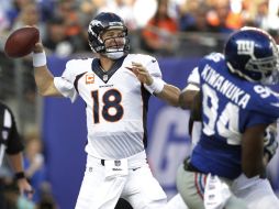 Payton Manning le vuelve a ganar a su hermano el duelo entre ambos en la NFL. AP /