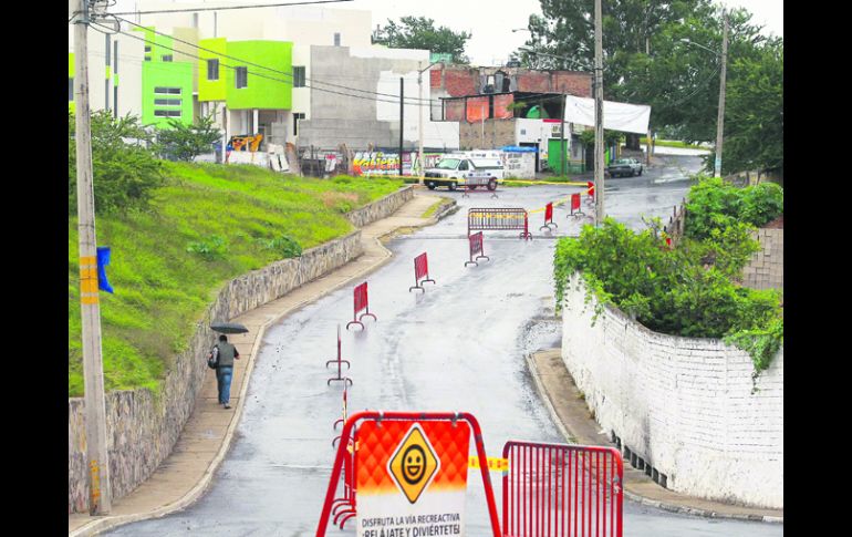 El nuevo tramo de la Vía RecreActiva en Santa Cecilia lució desolado, debido a la escasa asistencia de usuarios por la lluvia. EL INFORMADOR /