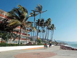 Para Puerto Vallarta y la región de Bahía de Banderas, se prevén nublados y lluvias ligeras. ARCHIVO /