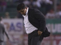 El técnico de los tapatíos no ha podido ganar en lo que va del Apertura 2013. MEXSPORT /