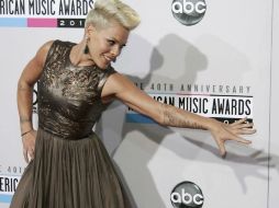 Pink agradece a sus seguidores y amigos el apoyo para realizar su álbum. ARCHIVO /