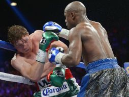 Pese a que el ''Canelo'' tiró más golpes que Mayweather, su porcentaje de efectividad fue más bajo. ARCHIVO /