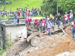 Tragedia. El desgajamiento del Cerro de Altotonga, en Veracruz, dejó al menos 12 personas muertas y otras ocho heridas. NTX /