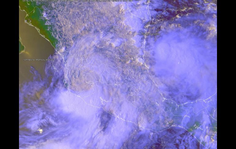 Imagen de los meteoros ''Ingrid'' y ''Manuel'', que han provocado los desbordes  y mantendrán las lluvias torrenciales en Jalisco. NTX /