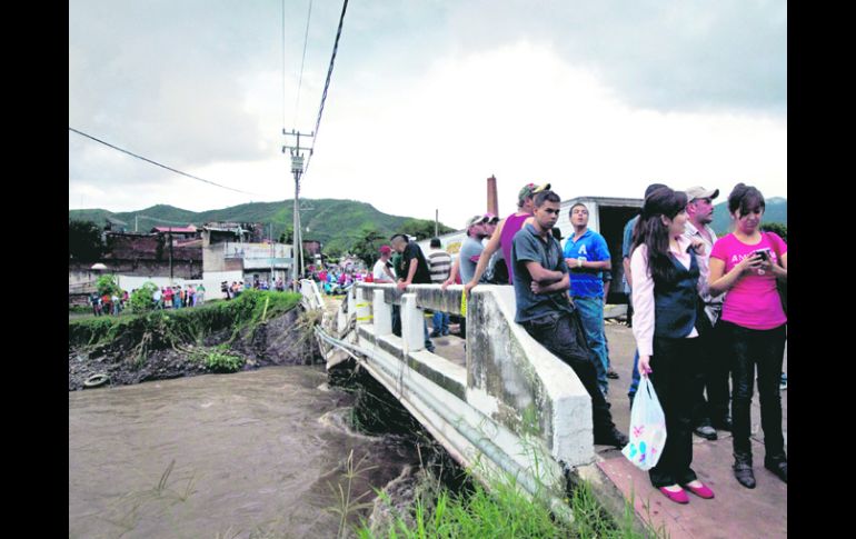 Puente de Contla. Las lluvias provocadas por ''Manuel''' dejaron severos daños en municipios del Sur de la Entidad, como Tamazula. EL INFORMADOR /