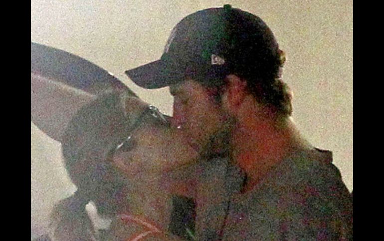 Al parecer, el romance entre Eiza González y Liam Hemsworth sigue. Foto: eonline.com ESPECIAL /