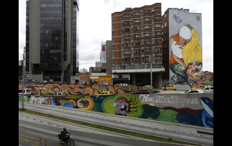 El siguiente proyecto de Vértigo es organizar en el primer festival de arte urbano de Colombia: ''Ciudad Mural''. AP /