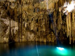 De Anda pudo explorar cenotes donde los mayas rendían culto a la dualidad humana entre la vida y la muerte. ARCHIVO /