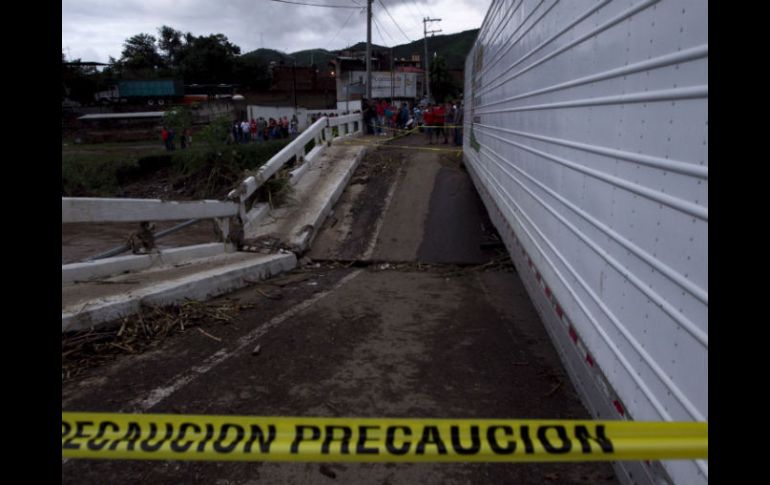 Consideran que las carreteras de Jalisco están en malas condiciones, porque no se les ha destinado presupuesto suficiente''.  /