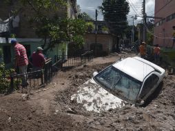 ''Manuel'' se degradó a tormenta tropical luego de que tocara tierra en costas sinaloenses. AP /