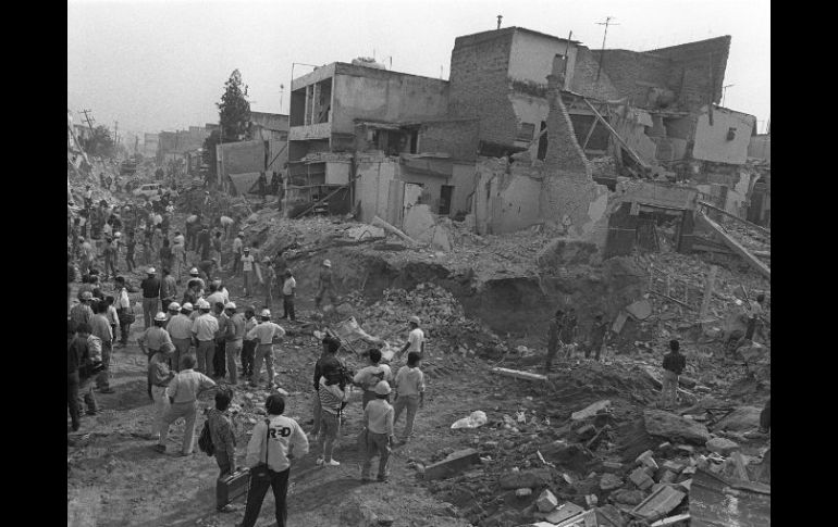 En 1992, las explosiones en el alcantarillado del Sector Reforma en Guadalajara dejaron 206 muertos y seis mil 500 damnificados. ARCHIVO /