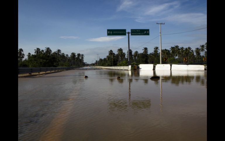 Algunas carreteras de Colima se vieron afectadas por la presencia de ''Manuel'' los días 15, 16 y 17. ARCHIVO /