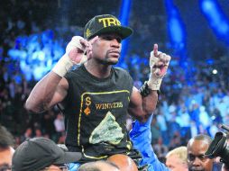 Mayweather Jr. se alzó con el triunfo en la Arena MGM Grand, que recaudó más de 20 millones de dólares por concepto de boletos. AP /