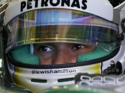 Lewis Hamilton vuelve a conseguir la primera posición en una primera sesión libre. AP /