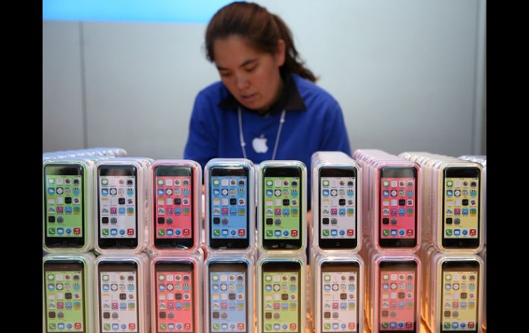 En China, donde Apple sólo posee el 5% del mercado de los smartphones. AFP /