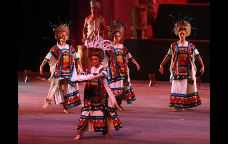 El ballet presenta el programa titulado ''Independencia, celebrando el corazón de México''.  /