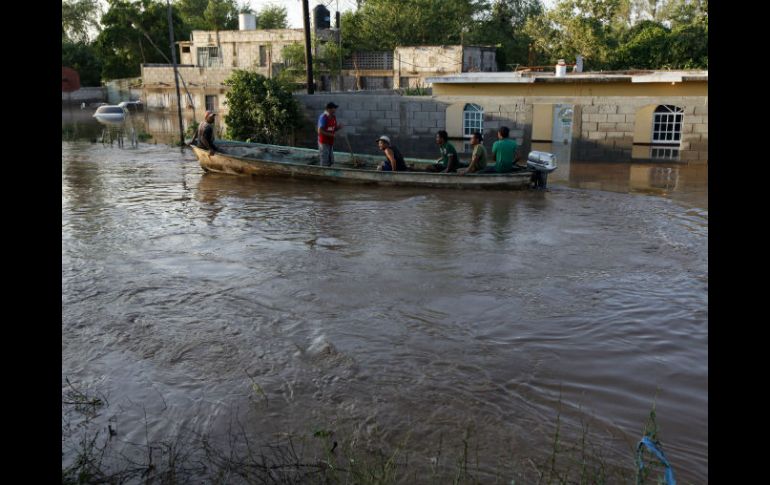 El Río Culiacán, se desbordó debido a las fuertes lluvias provocadas por el Huracán Manuel, inundando las colonias aledañas. NTX /