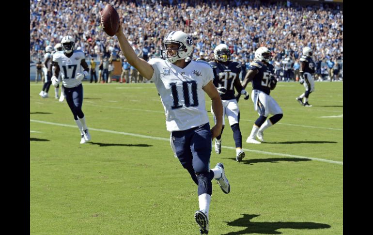 Jake Locker brilló en la última serie ofensiva de los Titanes, con la cual lograron derrotar a San Diego AP /