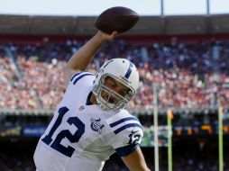 Andrew Luck logró una anotación por tierra y sus Potros derrotan a San Francisco. AP /