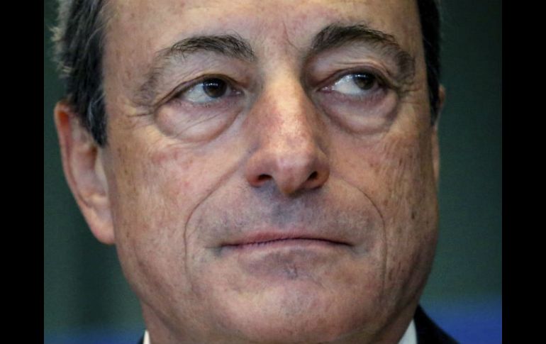 La consolidación fiscal debe ser favorable al crecimiento en la Zona Euro, considera Mario Draghi, director del Banco Central Europeo. EFE /