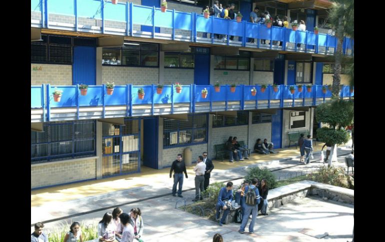 Los estudiantes admitidos este período pertenecen a un total de 24 mil 441 aspirantes. ARCHIVO /