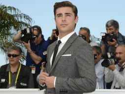 Hace poco se dijo que Zac Efron usó pestañas postizas para profundizar su mirada. ARCHIVO /