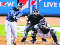 James Loney conecta un doblete productor de un par de carreras en la sexta entrada. AFP /