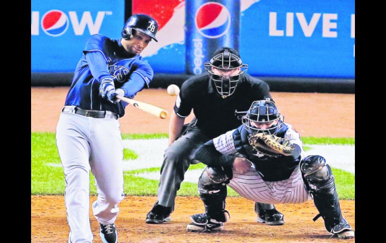 James Loney conecta un doblete productor de un par de carreras en la sexta entrada. AFP /