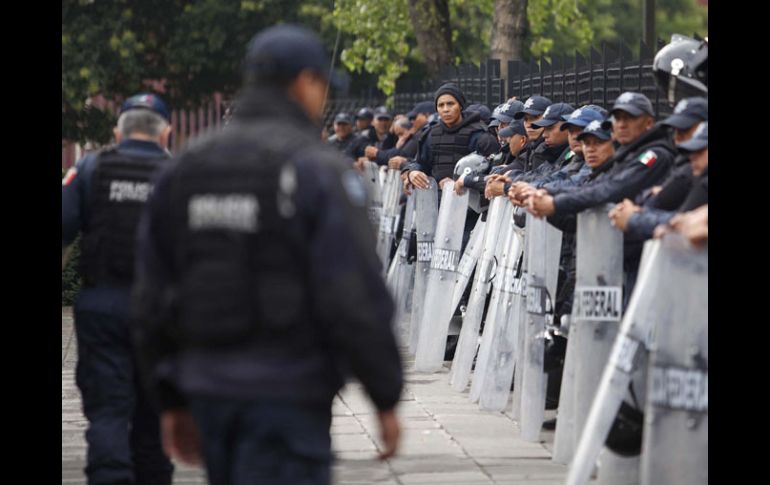 El Palacio legislativo de San Lázaro ha sido fuertemente resguardado por personal de seguridad. ARCHIVO /