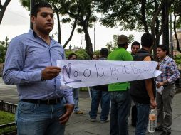 Jóvenes quienes aseguraron pertenecer a distintas universidades, se manifestaron en rechazo a la Ley de Libre Convivencia. EL INFORMADOR /