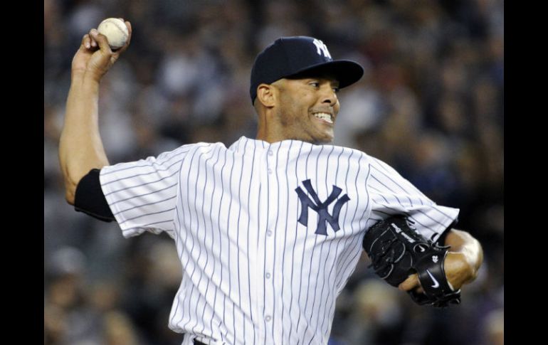 El que se llevó la noche al final de la Jornada de la Liga fue el retiro pitcher Mariano Rivera. EFE /