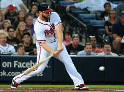 Evan Gattis, 24 de los Bravos de Atlanta en el juego disputado en el Turner Field. EFE /