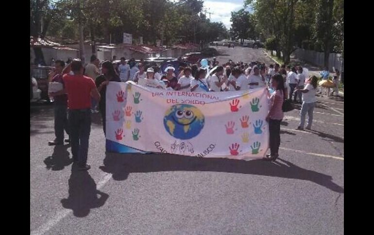 Contingente de la Marcha Mundial por el Día Internacional de las Personas Sordas y la Lengua de Señas.  /