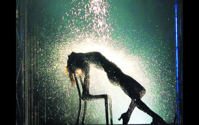 Jennifer Beals en la icónica escena de la película ''Flashdance''. EL INFORMADOR /