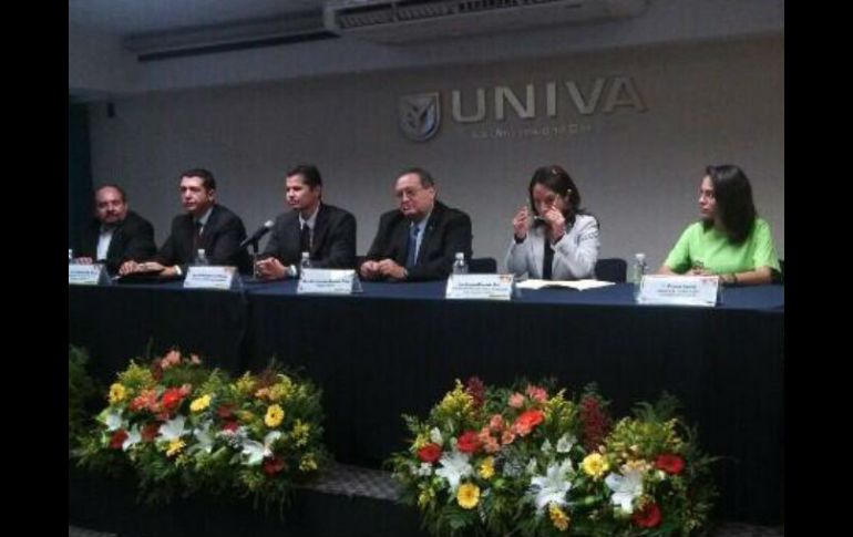 El evento es presentado en el auditorio de la UNIVA.  /