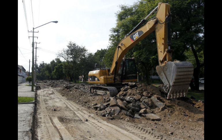 Trabajos de pavimentación en la Avenida Normalistas, en la colonia Jardines Alcalde.  /