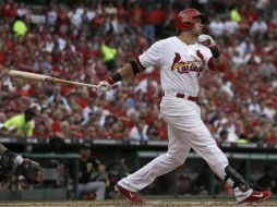 Los primeros ocho bateadores de los Cardenales lograron alcanzar base en el tercer inning. AP /