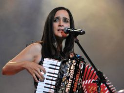 En su presentación, Julieta Venegas añadió algunos comentarios sobre el contexto social actual del país. ARCHIVO /